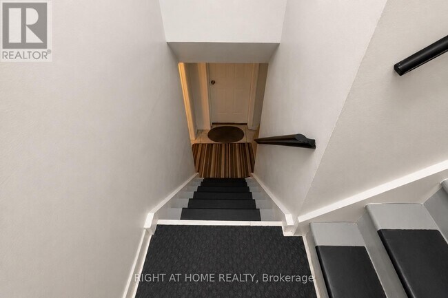 Building Photo - 27 Wanita Rd
