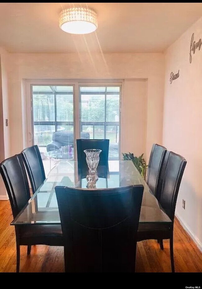 Foto del edificio - 1705 Royal Rd