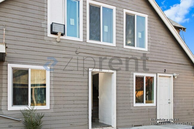 Building Photo - 1323 Monterey Ave