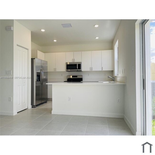 Building Photo - 29240 SW 163rd Ct