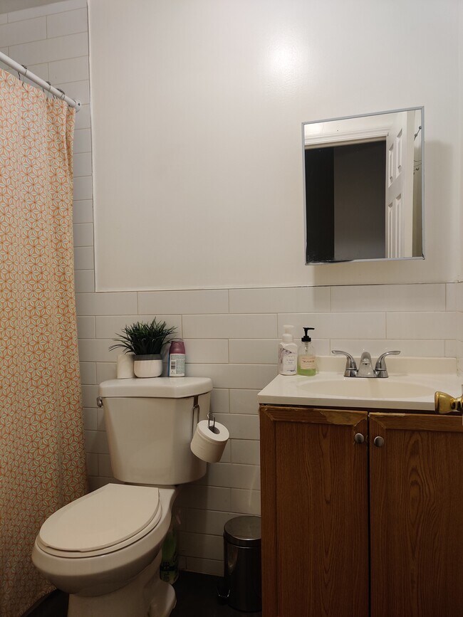 Foto del edificio - 23 Mount Hope Plz