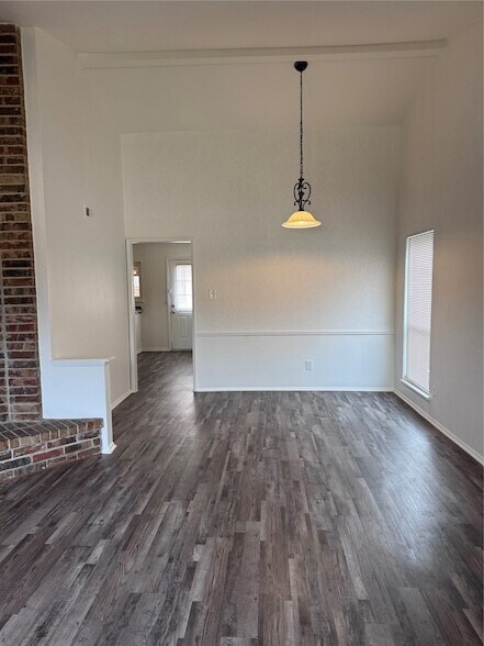 Foto del edificio - 5801 Trego Cir