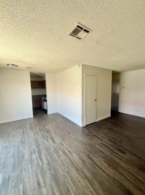 Foto del edificio - 1750 Karen Ave