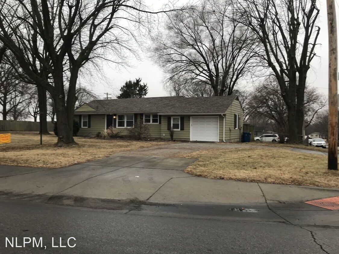 2 br, 1 bath House 800 S. Jefferson St. House Rental in Kearney, MO