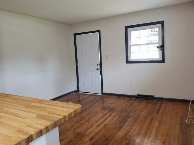 Foto del edificio - Newly Renovated Duplex