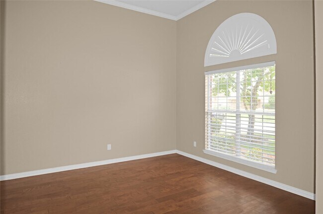 Foto del edificio - 2704 Oakland Hills Dr