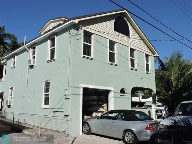 Foto del edificio - 337 Monroe St