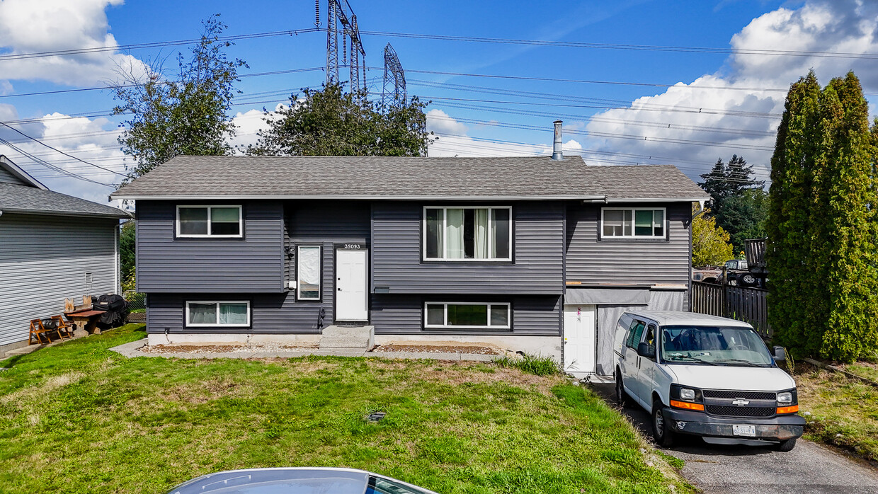 Photo principale - 35093 Cassiar Ave