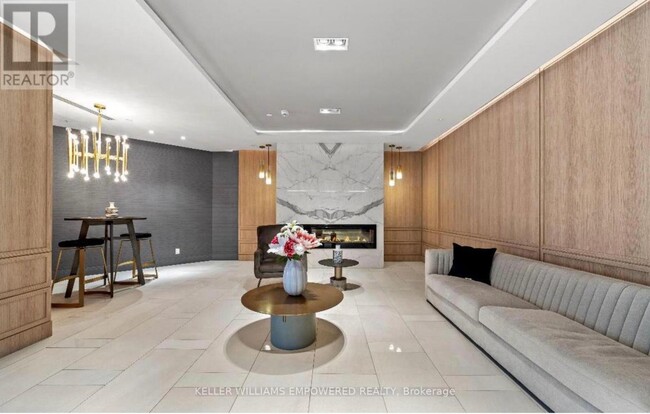 Building Photo - 621-621 Sheppard Ave E