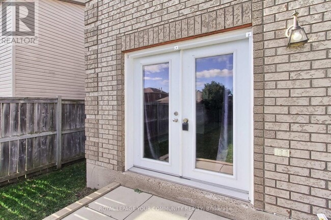 Building Photo - 72 Ambler Bay