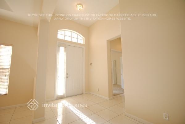 Foto del edificio - 6625 NW 113th Way