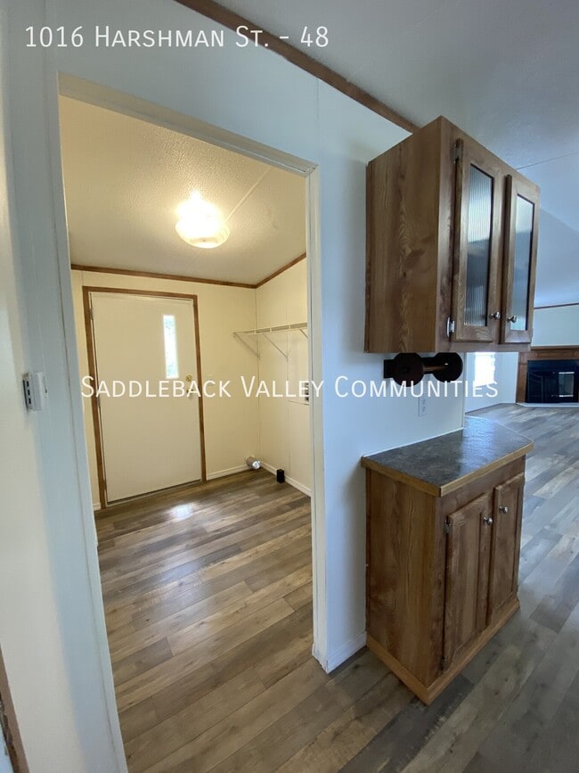 Building Photo - 1016 Harshman St