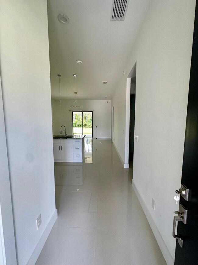 Foto del edificio - 15 Regent Ln