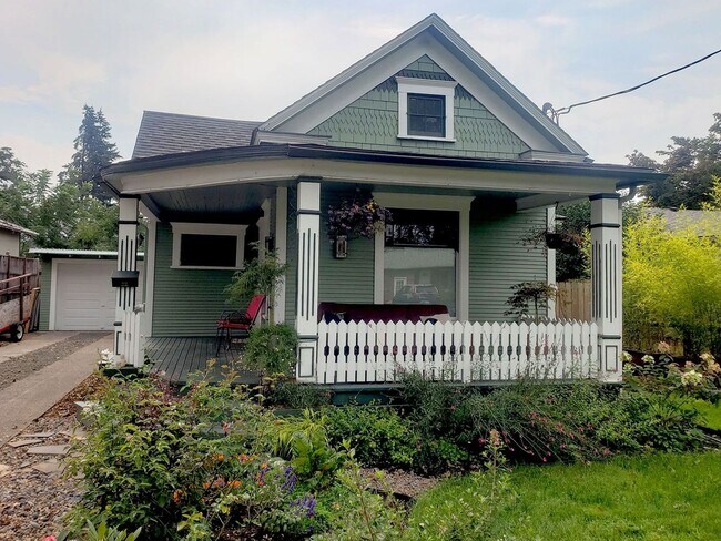 Foto del edificio - 3 Bedroom Charming Craftsman Home in Cotta...