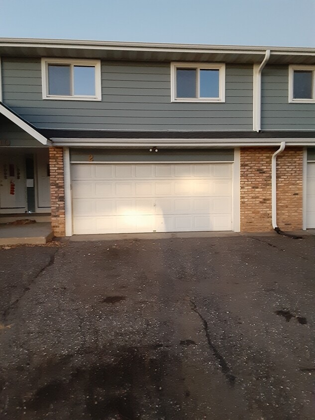 Foto principal - 210 Leighton Dr