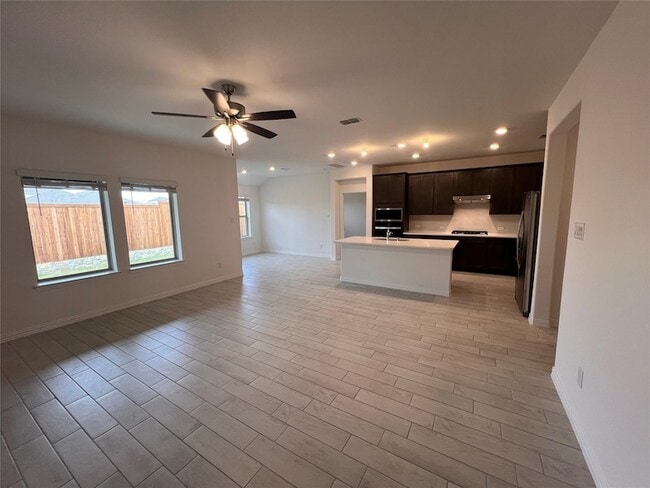 Building Photo - 4008 Limestone Blf Dr