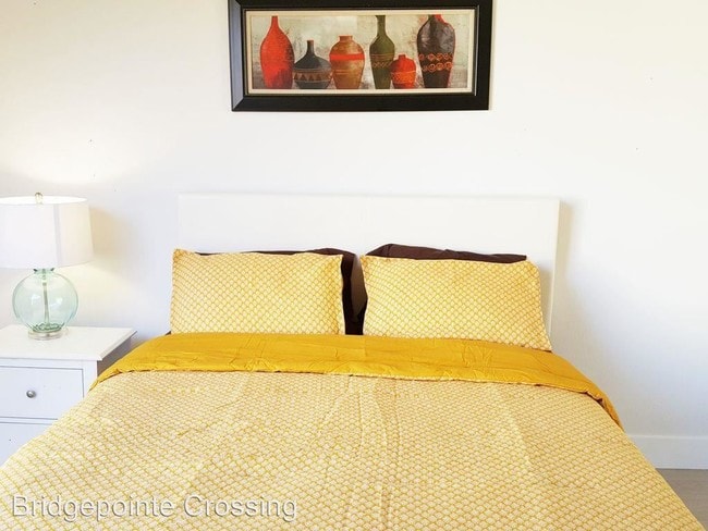 Building Photo - 511 Q St