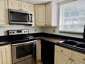Building Photo - 6308 La Costa Dr