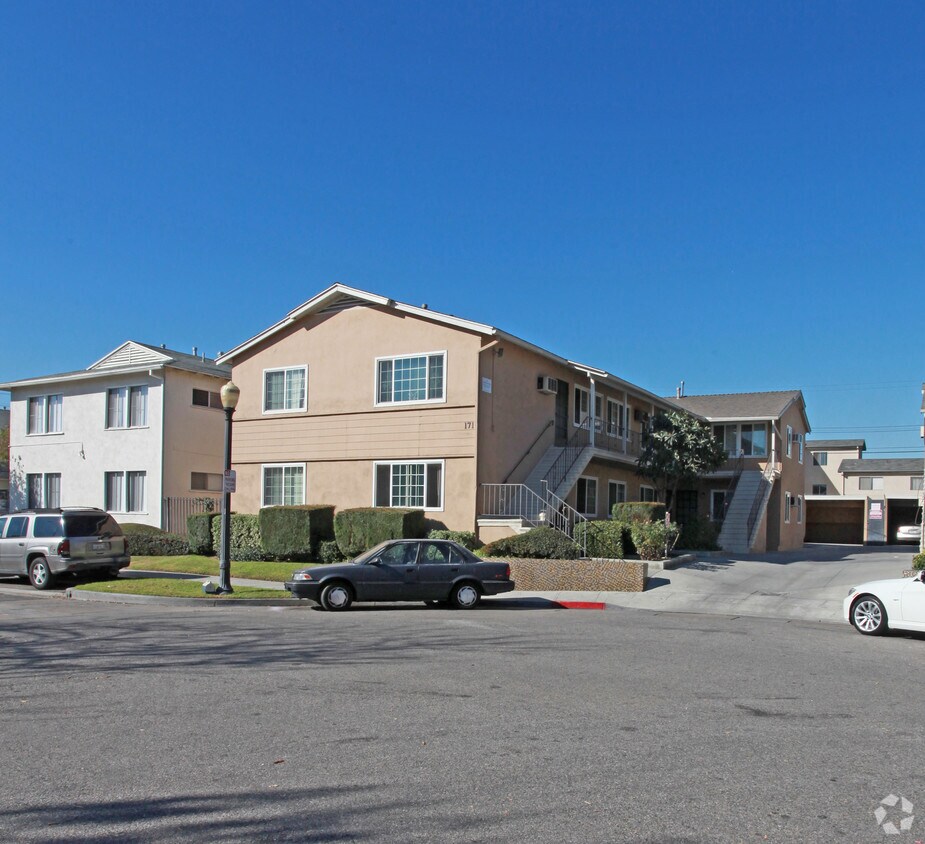 171 W Elmwood Ave, Burbank, CA 91502 Apartments in Burbank, CA