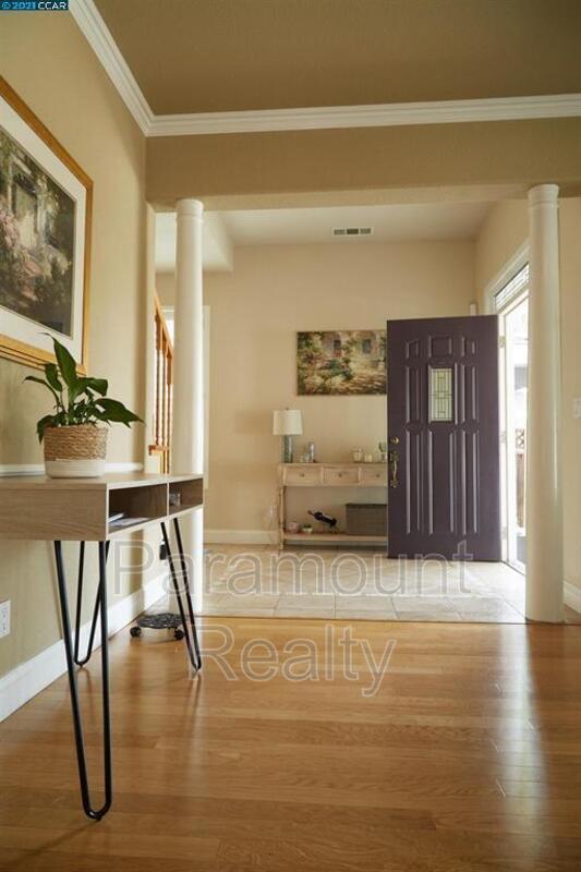 Building Photo - 620 Gianelli St
