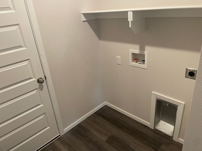 Building Photo - HOT DEAL — Save $500 on Beautiful 3-Bedroom | 2-Bath Home in Somerset