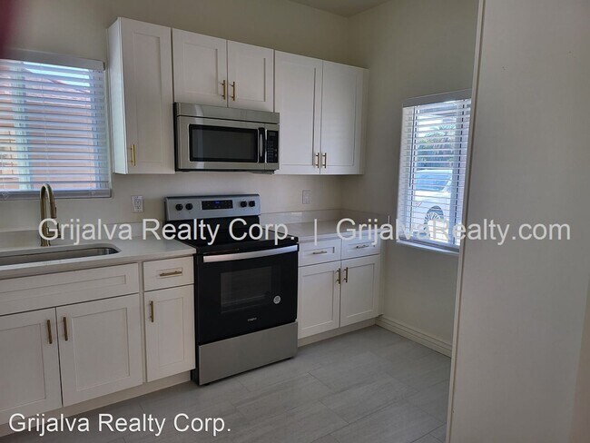 Foto del edificio - 3 br, 2 bath House - 2109 E Grant Rd