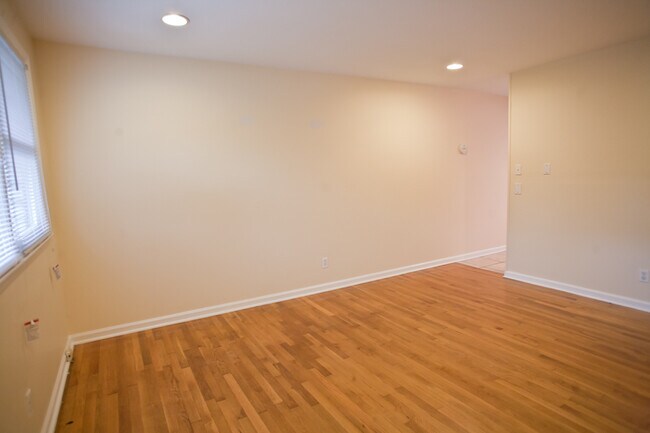 Foto del edificio - 2-bedroom apartment close to campus