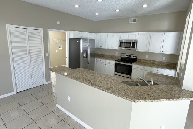 Building Photo - 1171 Foxforrest Cir