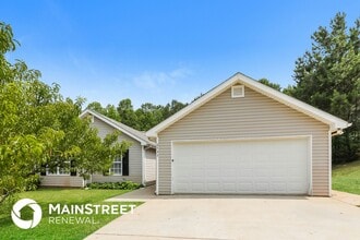 Building Photo - 2737 Glendale Dr