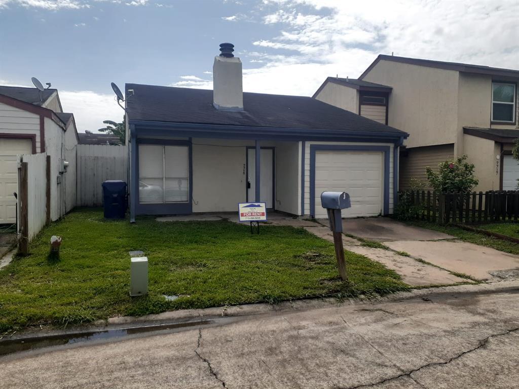 Primary Photo - 7715 Rolling Ridge Dr