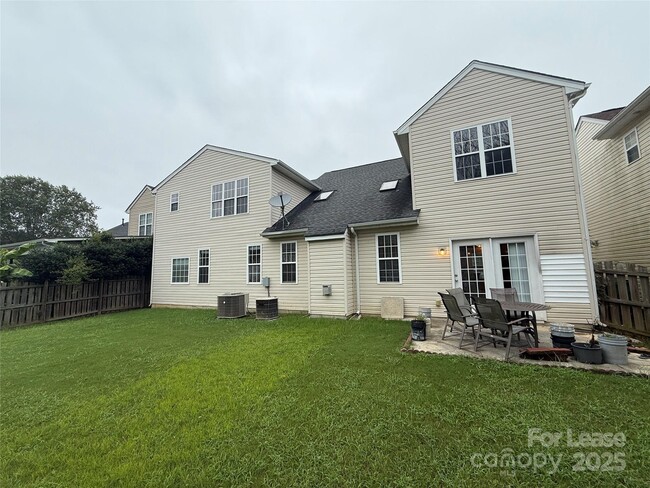 Building Photo - 11042 Woods Corner Ct