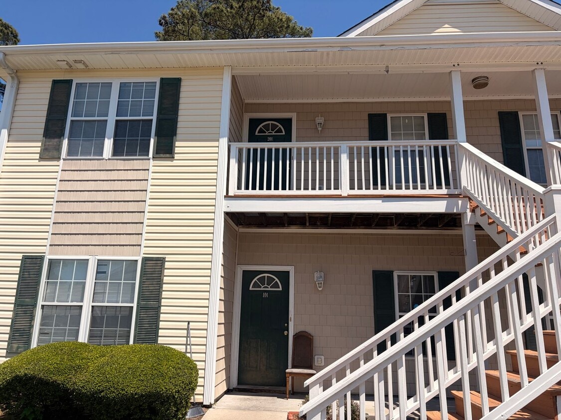 Photo - 4617 McClelland Dr. H-201