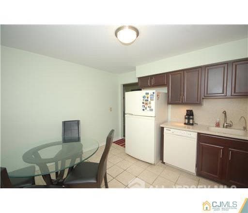 Building Photo - 4 Tiger Lilly Ct