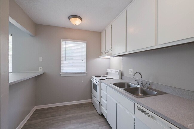 Foto del interior - Hampton Hall | Comfort, Convenience, & Community – All In One