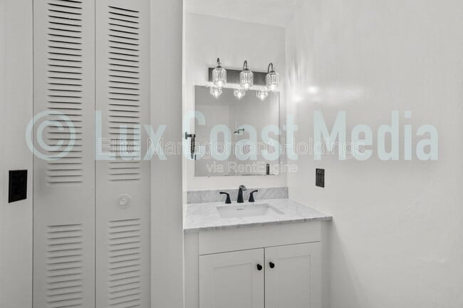 Photo - 1595 40th Ave Apartment