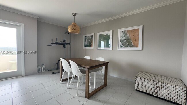 Foto del edificio - 9225 Collins Ave