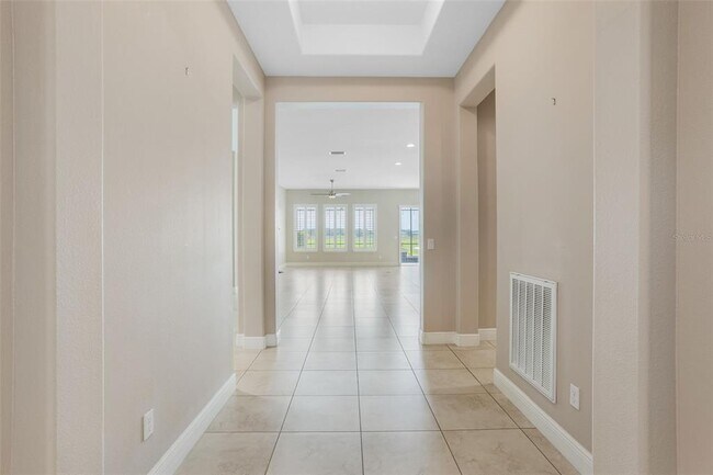 Building Photo - 290 Silver Maple Rd