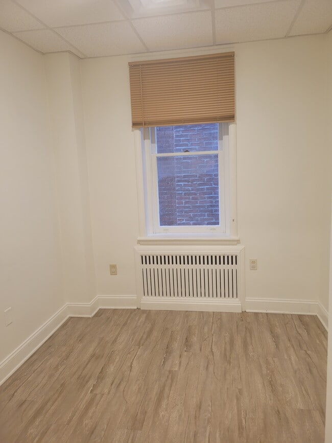 Foto del edificio - 149 E Chestnut St