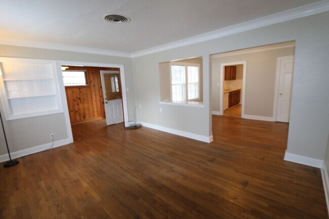 Foto del edificio - 3594 Kearney Ave