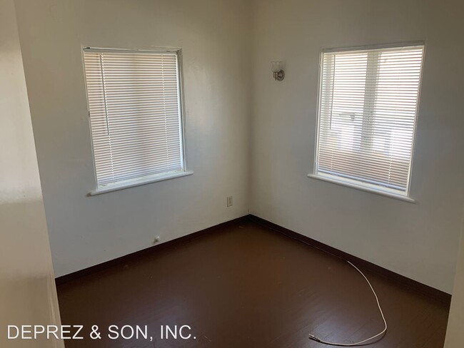 Foto del edificio - 3877-3877 1/2 1st St