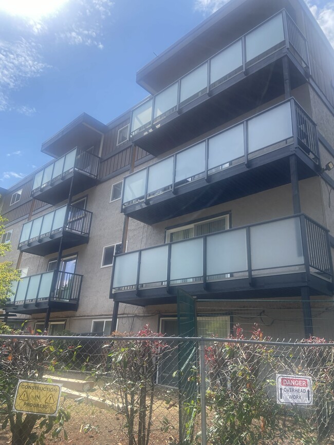 Building Photo - Parkland House