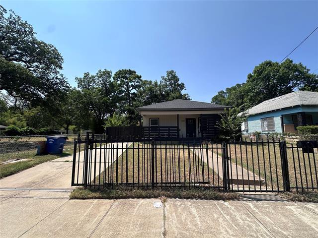 Building Photo - 2903 Carpenter Ave