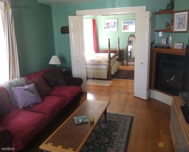 Foto del edificio - 11 Cushman Rd