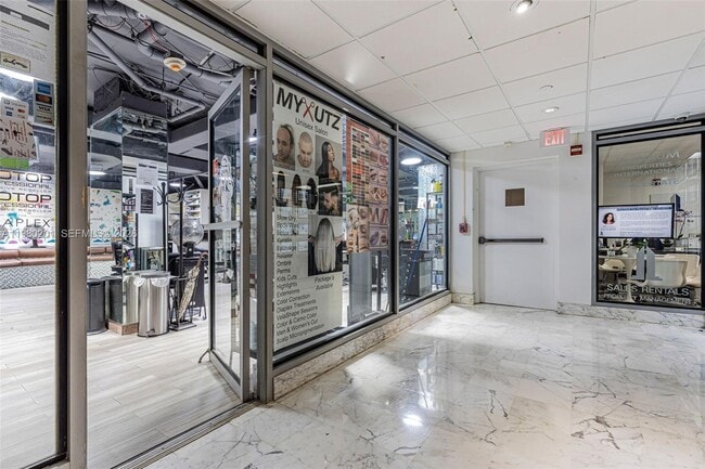 Building Photo - 1000 West Ave