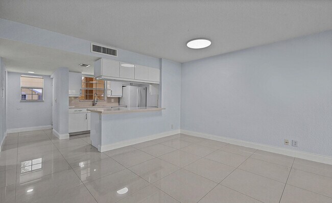 Foto del edificio - 6300 La Costa Dr