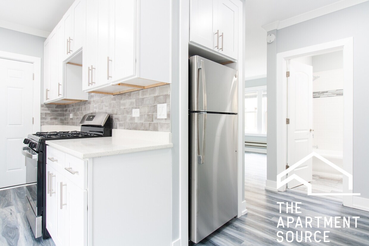 Foto principal - 3821 N Greenview Ave