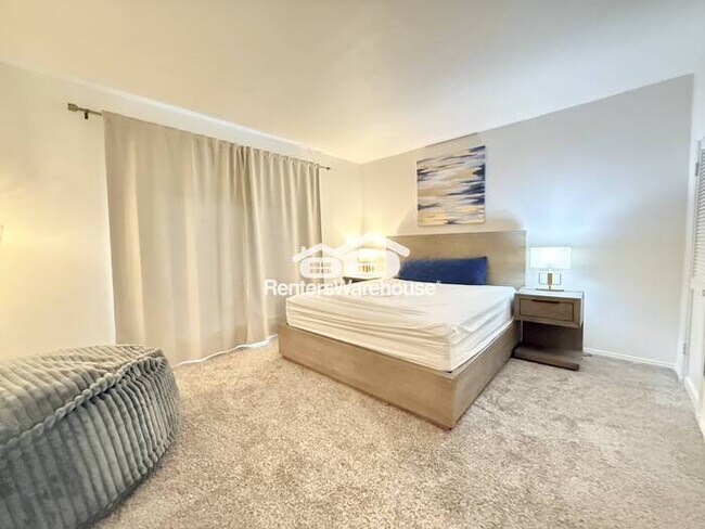 Foto del edificio - Coming soon!! showings Start 6/13..... Ful...