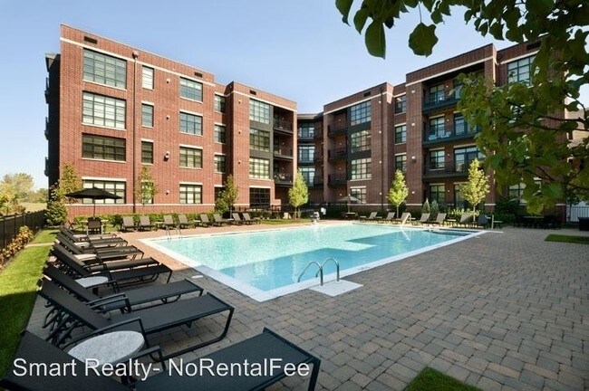 Foto del edificio - 64 E Sheffield Ave