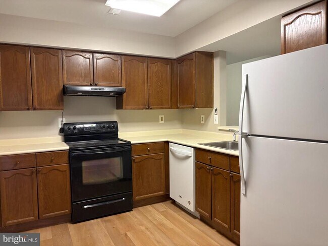 Foto del edificio - 14823 Rising Sun Ln