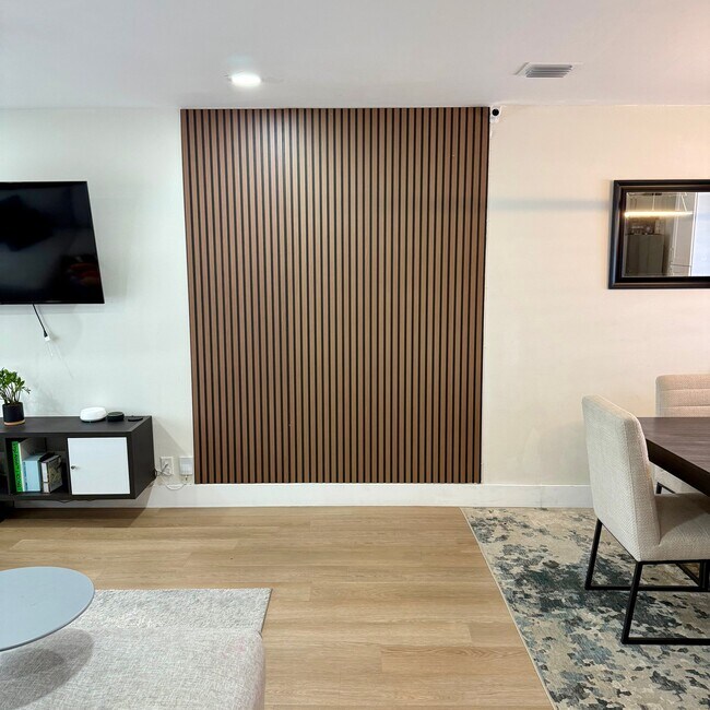 Foto del edificio - 100 SW 7th St